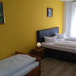 Arheilger Hof 3*